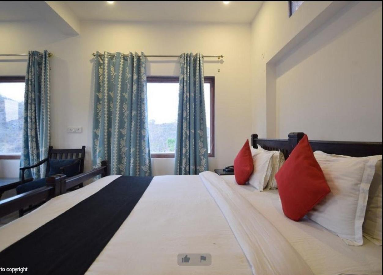 The Sky Imperial Jungle Camp Resort 贡珀尔格尔 外观 照片