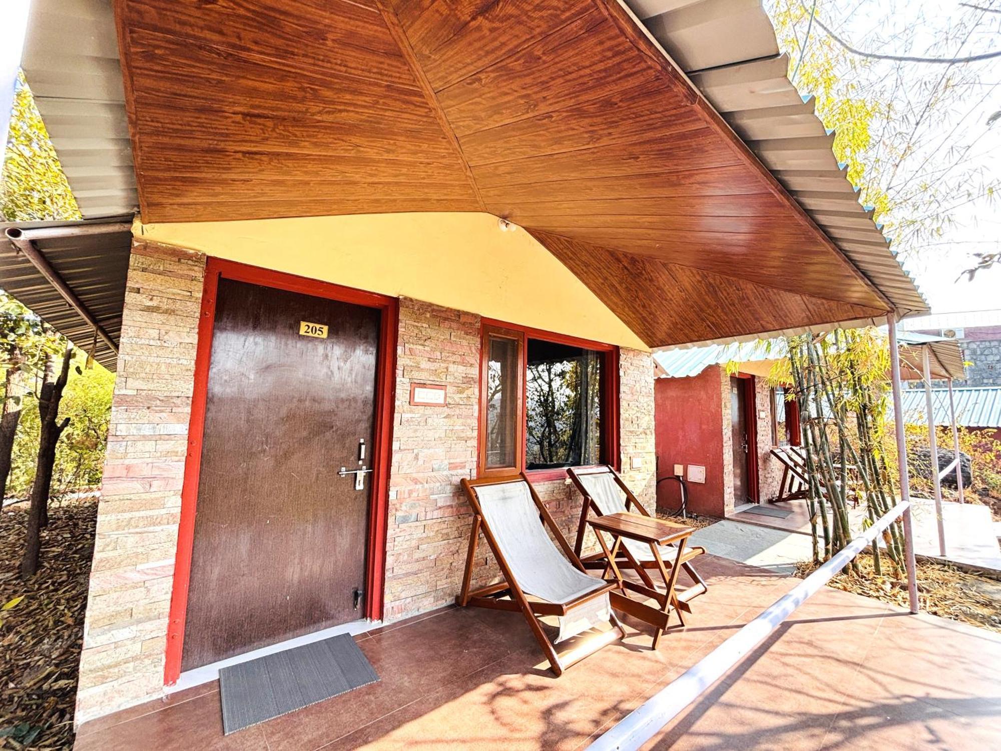 The Sky Imperial Jungle Camp Resort 贡珀尔格尔 外观 照片
